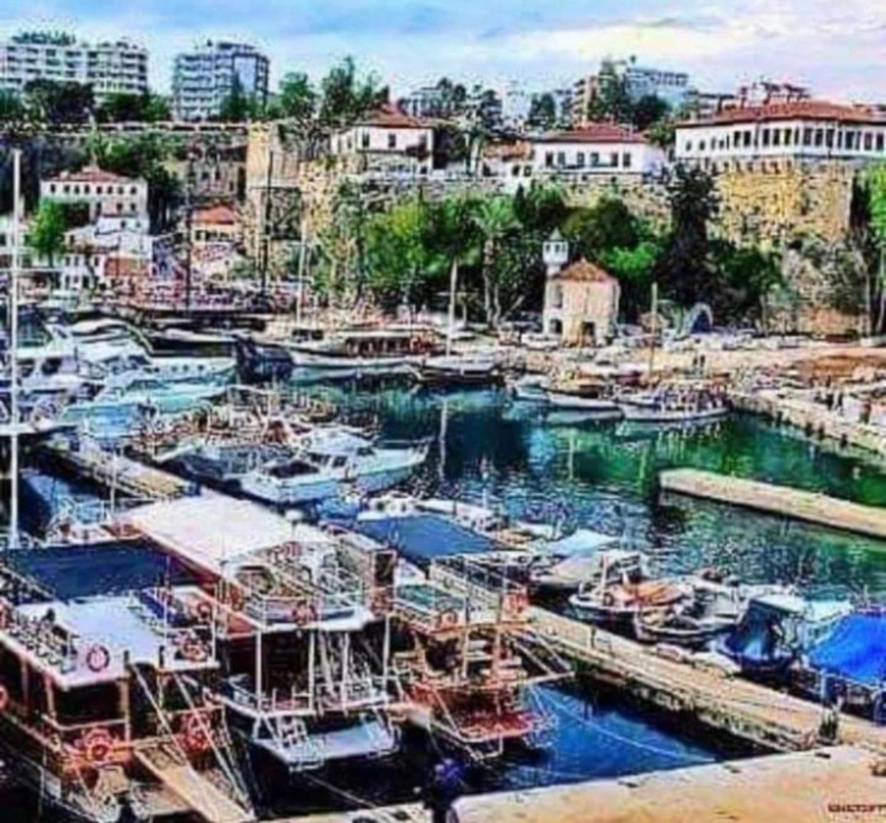 Pansiyon Kaleici Muhtesem Konum Deniz Yakini 1+0 Oezel Ev Antalya